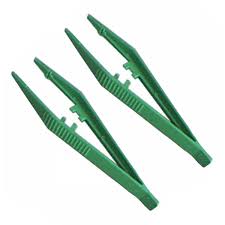 Plastic Forceps Green – 100s